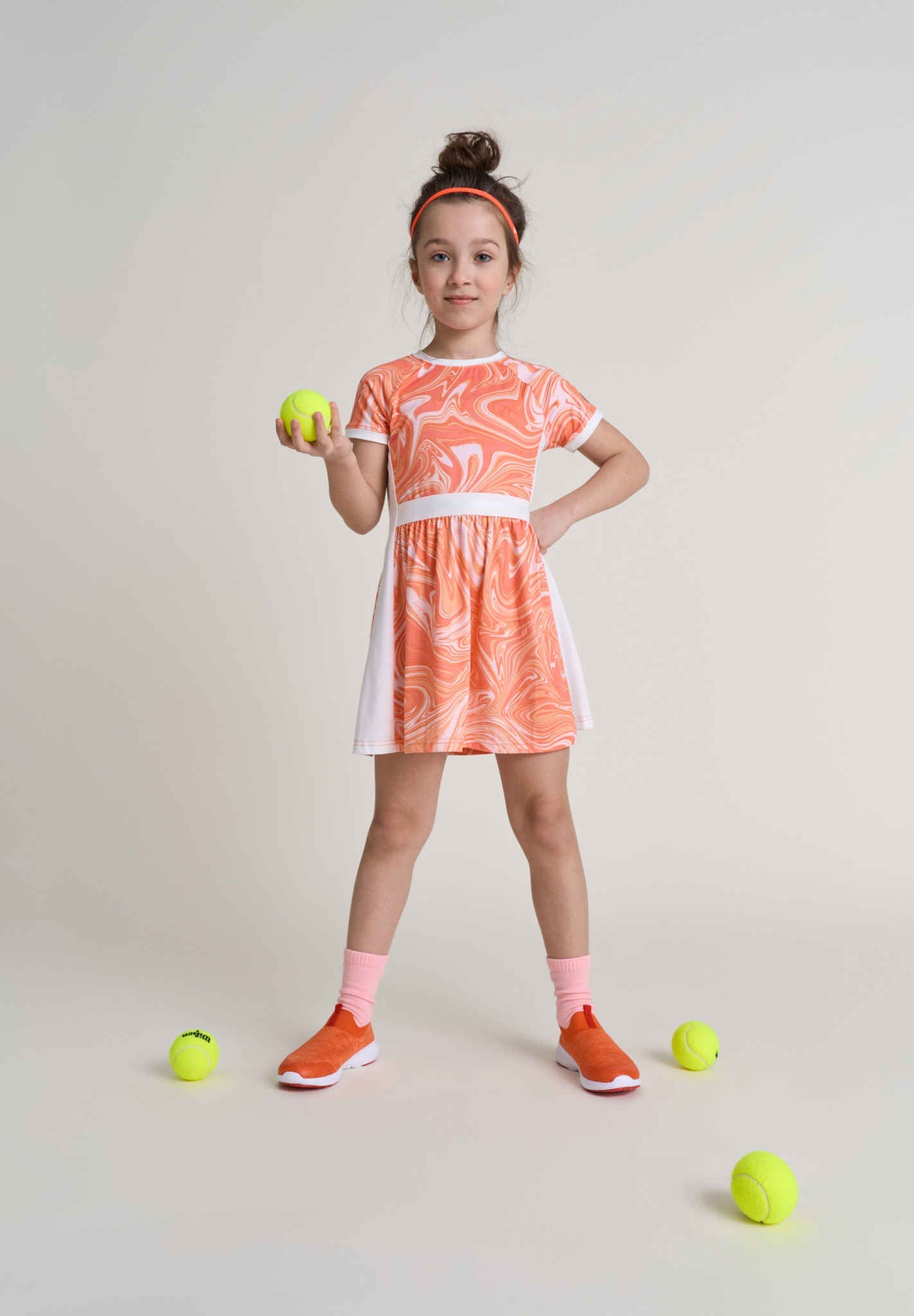 Kinder Sneaker Bouncing
