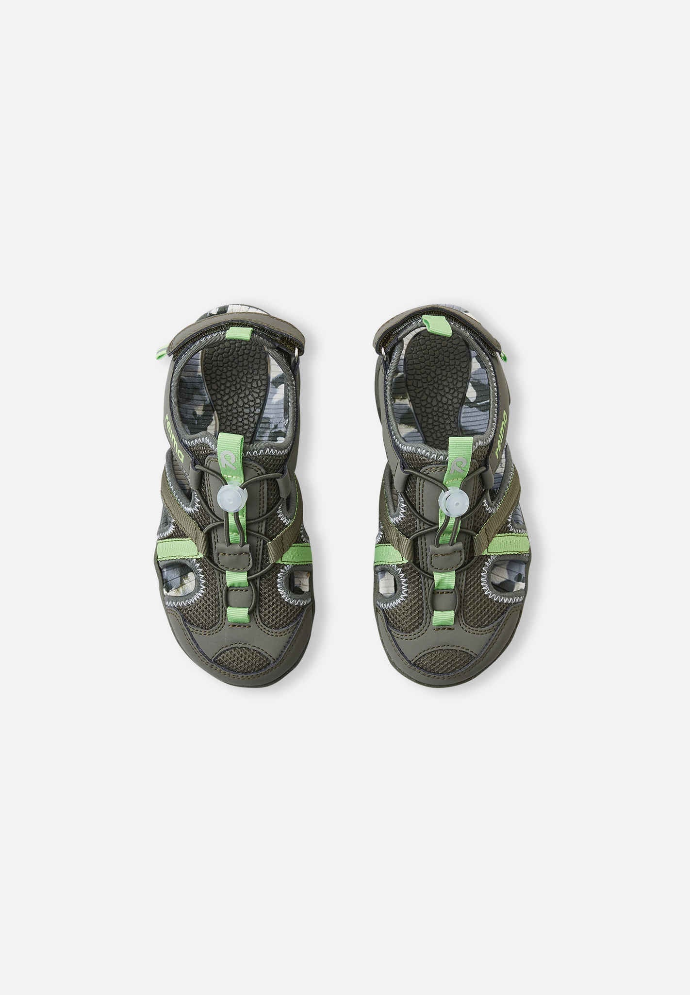 Kinder Sandalen Hiekalla