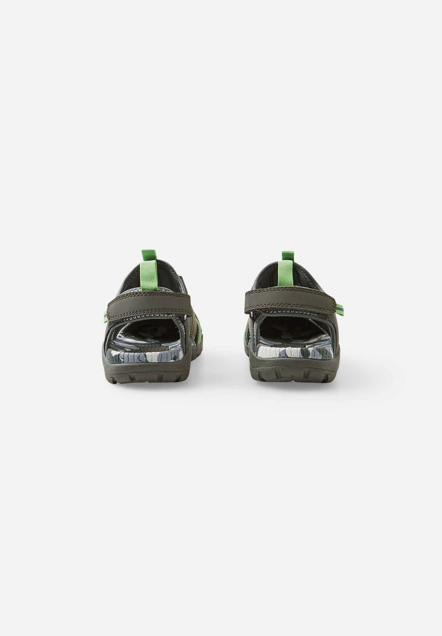 Kinder Sandalen Hiekalla
